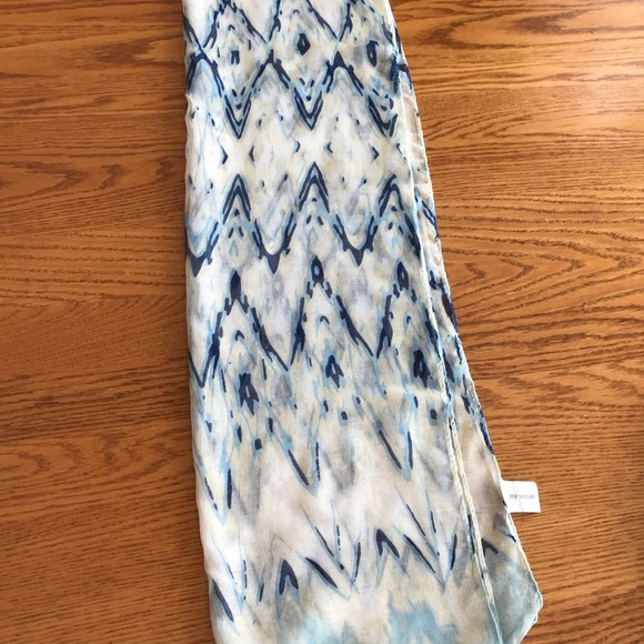 Infinity Scarf - Picture 2 of 3